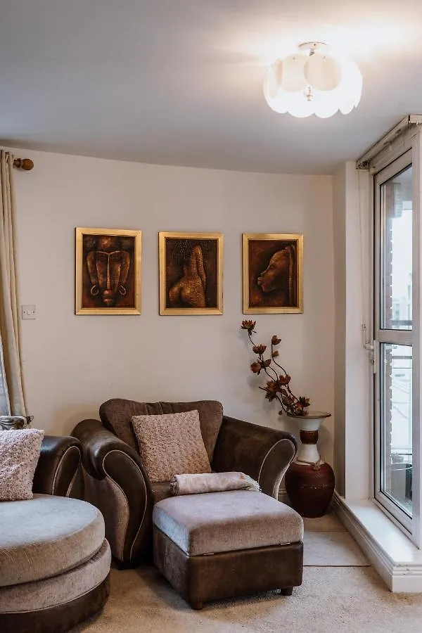 Smithfield Square Nest Entire Apt Dublin 0*,