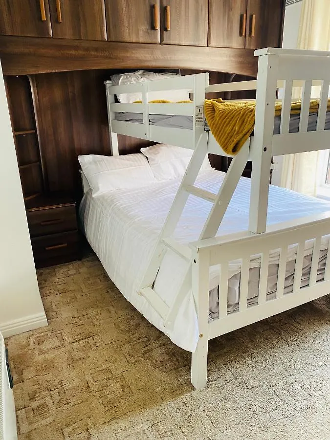 Smithfield Square Nest Entire Apt Dublin 0*,  Ireland